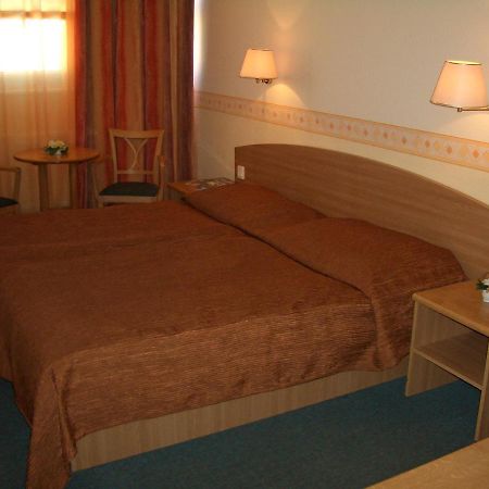 Hotel Eben Будапеща Екстериор снимка