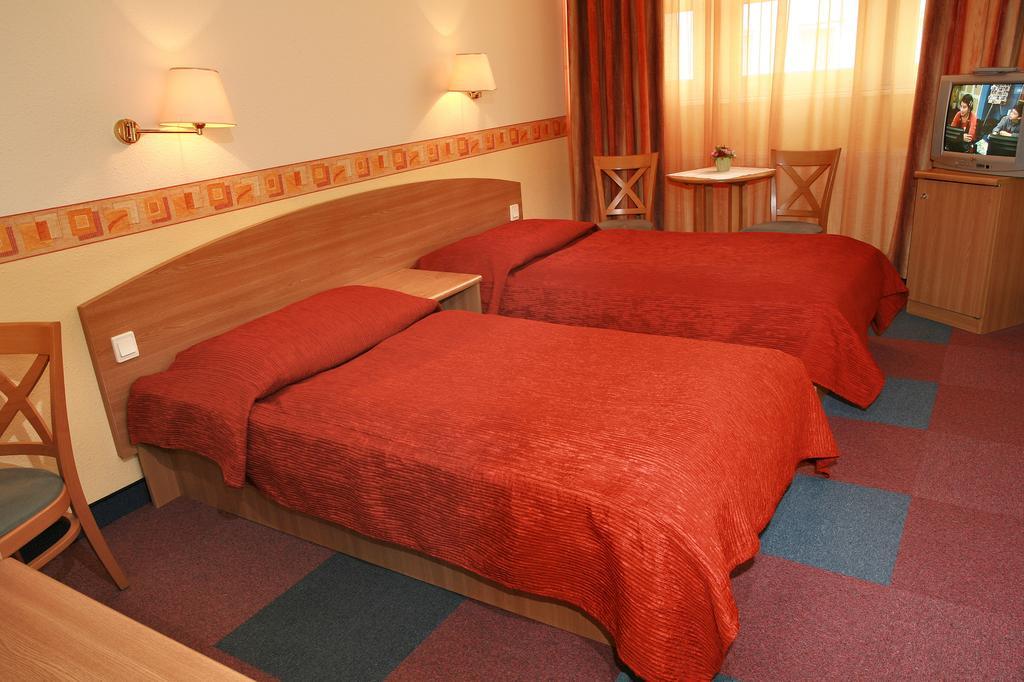 Hotel Eben Будапеща Екстериор снимка