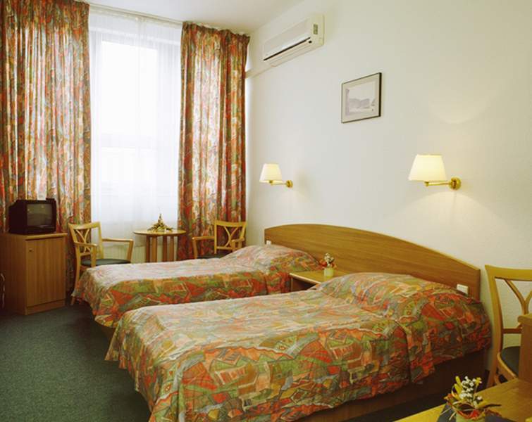 Hotel Eben Будапеща Екстериор снимка